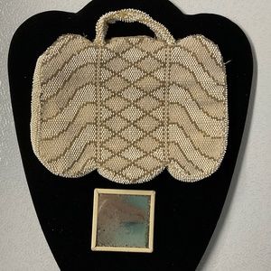 VINTAGE 1920’s Pearl Tone Seed Bead Purse